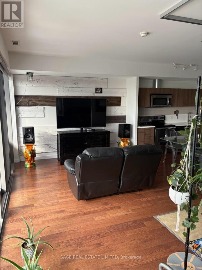 Building Photo - 70 Distillery Lane