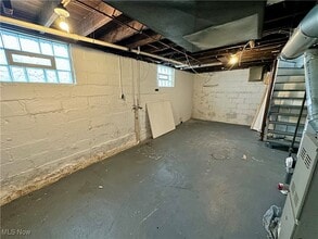 Building Photo - 1129 W Erie Ave