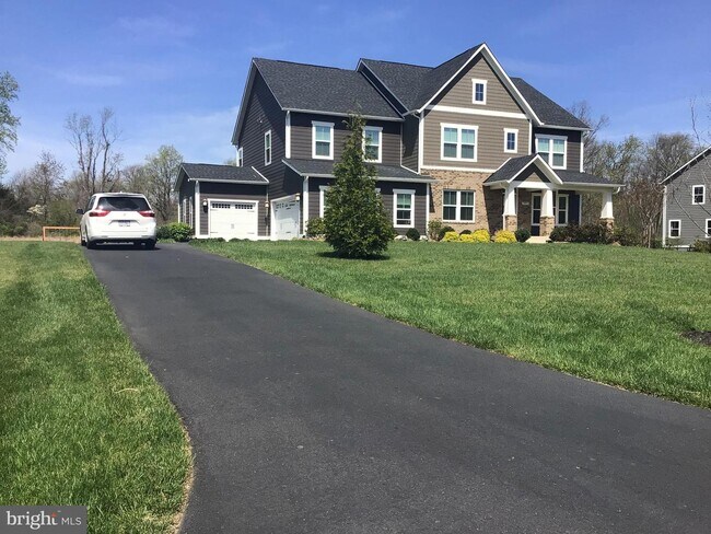Foto del edificio - 24903 Dahlia Manor Pl