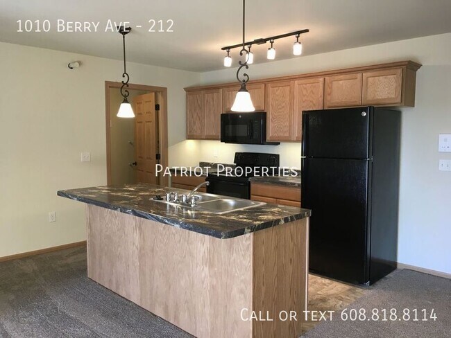 Foto del edificio - 1010 Berry Ave