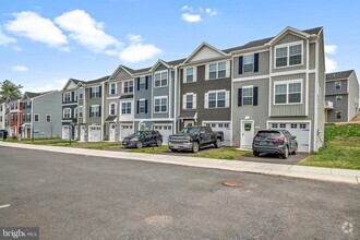 Building Photo - 495 S Spring Garden St