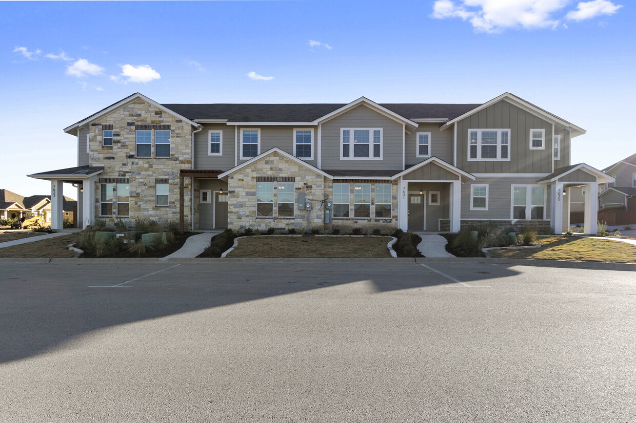 Building Photo - 7623 Stonehollow