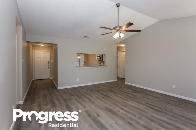 Building Photo - 4210 Glen Hollow Cir