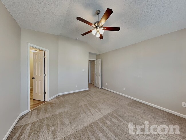 Foto del edificio - 7021 Paint Rock Ln
