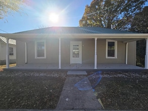 Building Photo - 2017 Carter St