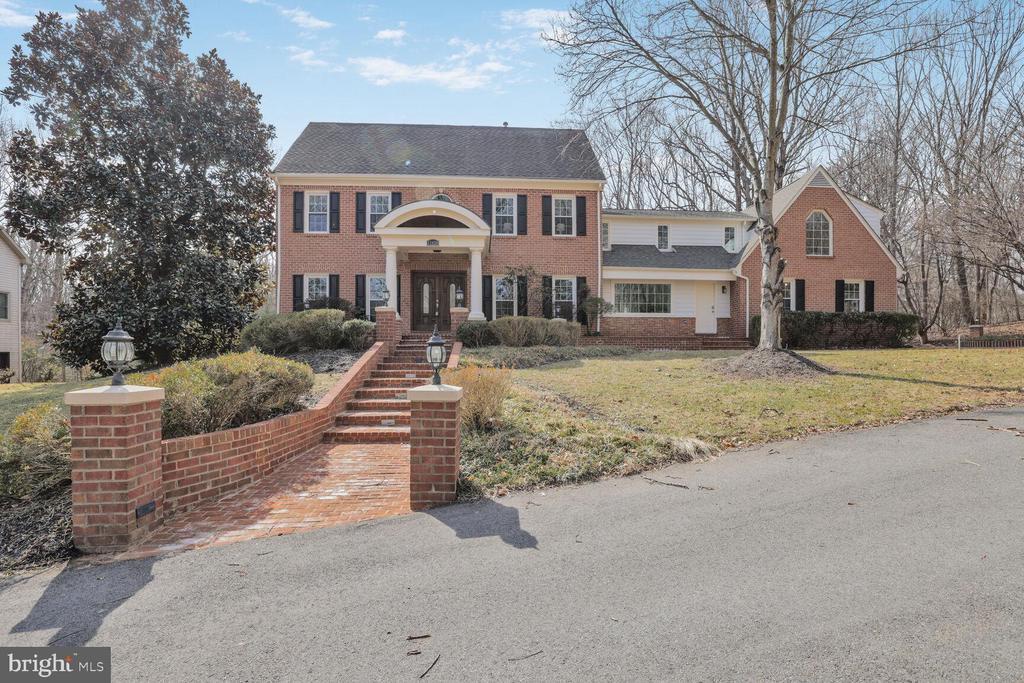 Primary Photo - 11620 Piney Spring Ln