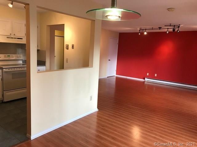 Foto del edificio - 187 Flax Hill Rd