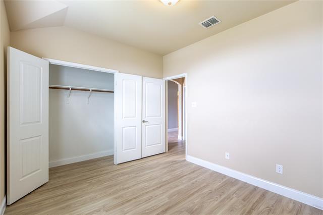 Building Photo - 901 Kiowa Dr