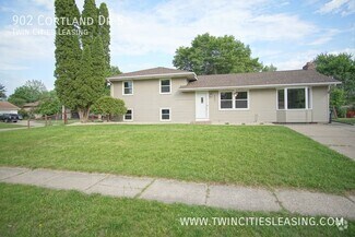Building Photo - 902 Cortland Dr S