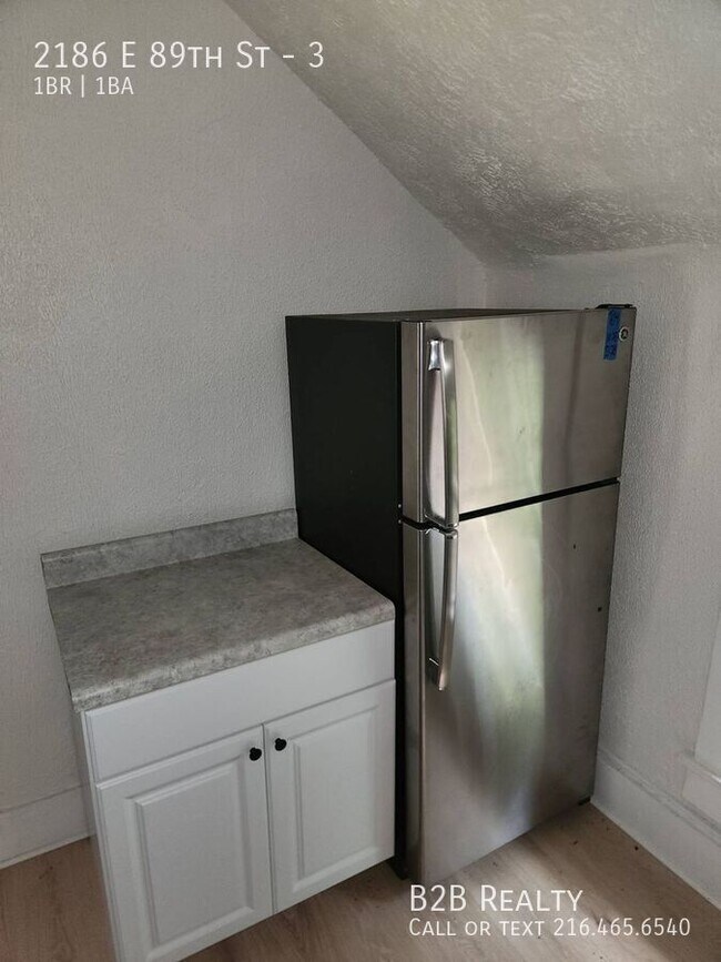 Building Photo - 2186 E 89th St