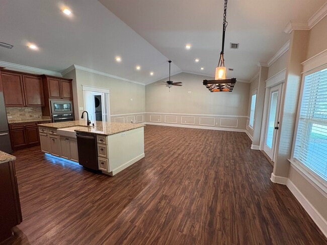 Building Photo - 67 Lumberjack Trail
