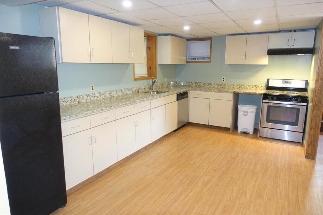 Foto principal - 357 Highland Ave