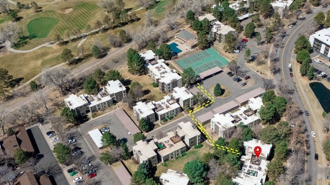 Foto del edificio - Charming 3-Bed Penthouse Condo in Denver with 2 full bathrooms! – Open Floor Plan *Move in specia...