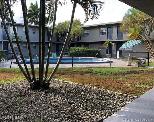 Building Photo - 3901 SW 112th Ave