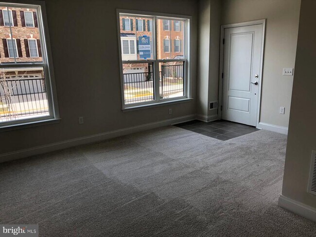 Foto del edificio - 22584 Windsor Locks Square