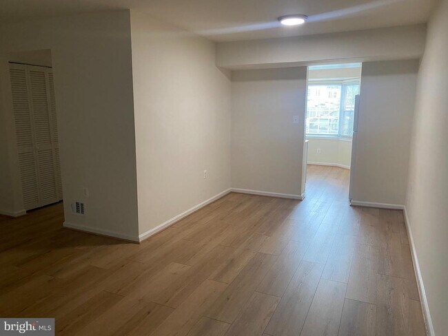 Foto del edificio - 10175 Irongate Way