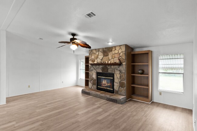 Foto del edificio - 571 Lindsey Dr