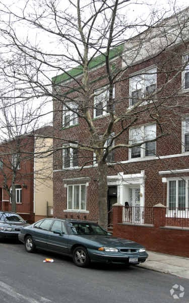 Primary Photo - 2095 E 7th St