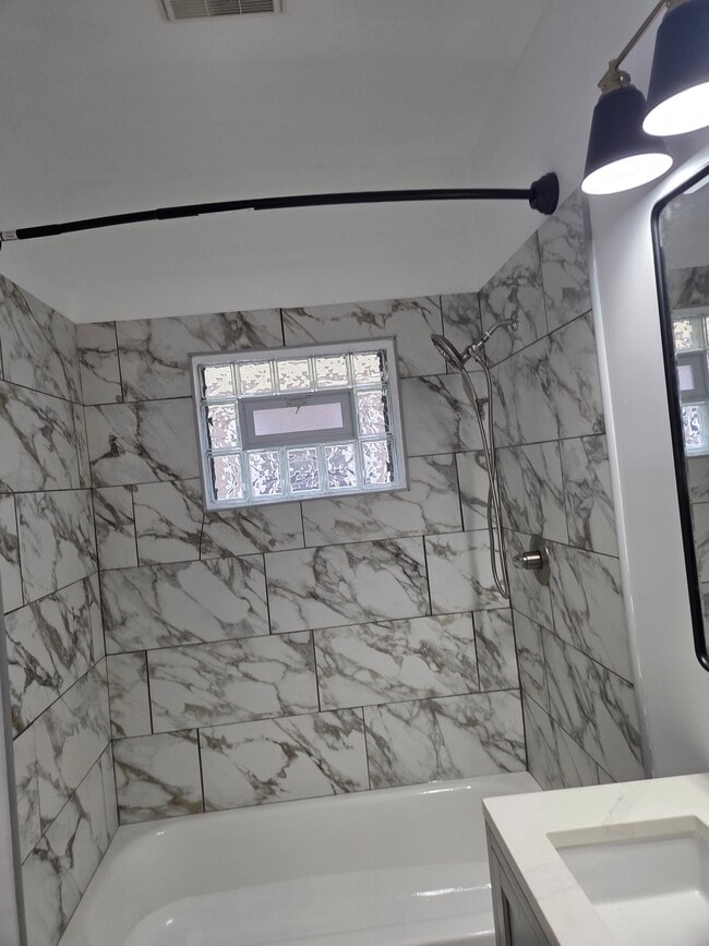 Building Photo - 2781 E 126th St