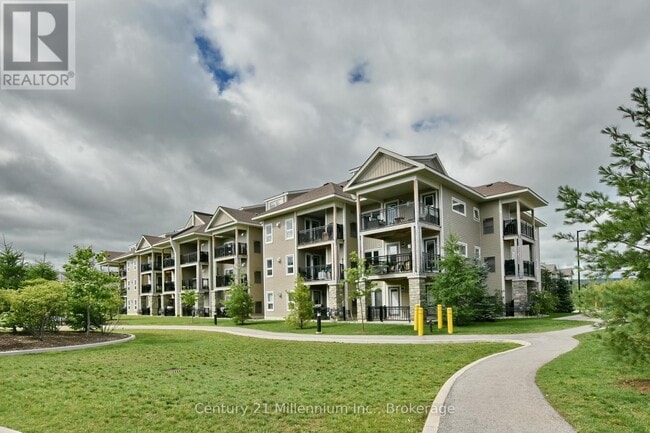 Building Photo - 5-205 Anchorage Cres