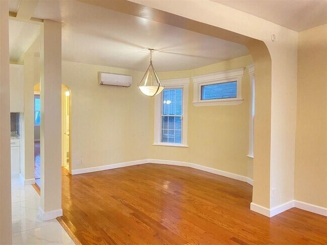 Foto del edificio - 13 Baldwin Ave