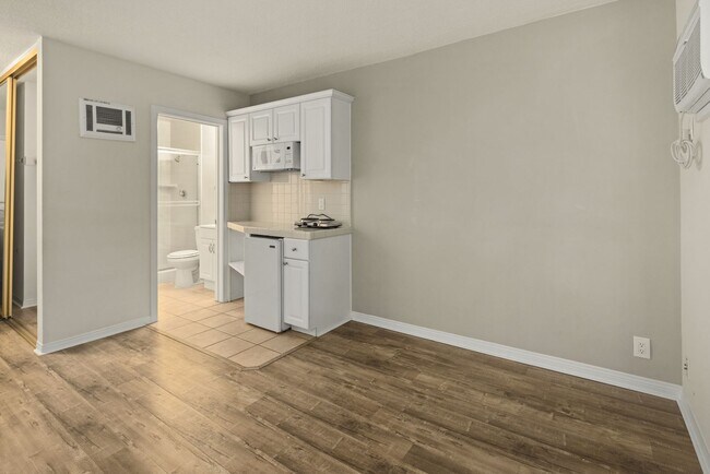 Building Photo - bun183
