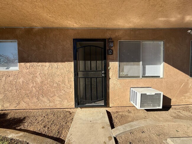 Foto del edificio - Palmdale 2 Bedroom