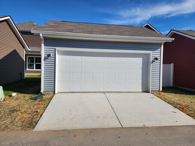 Building Photo - 326 N Warman Ave
