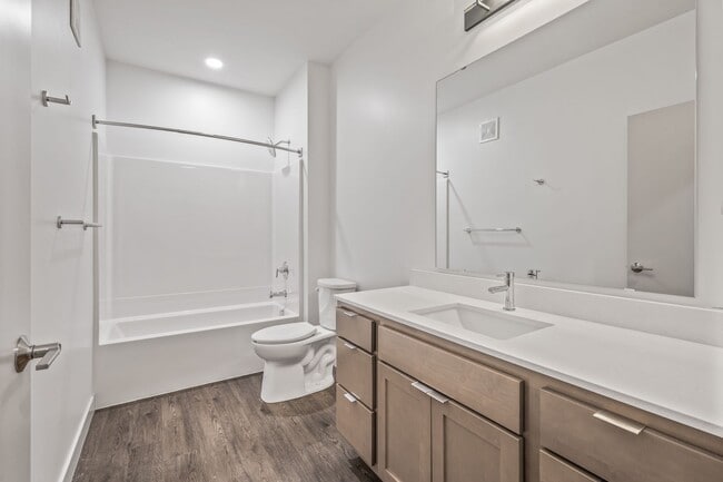 Interior Photo - The Harlan
