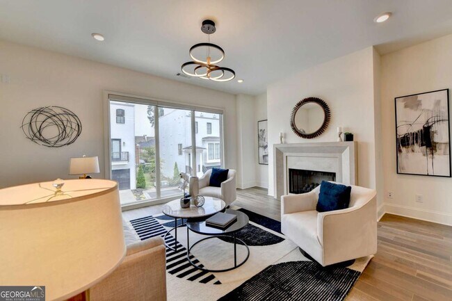Foto del edificio - 3667 Peachtree Rd NE