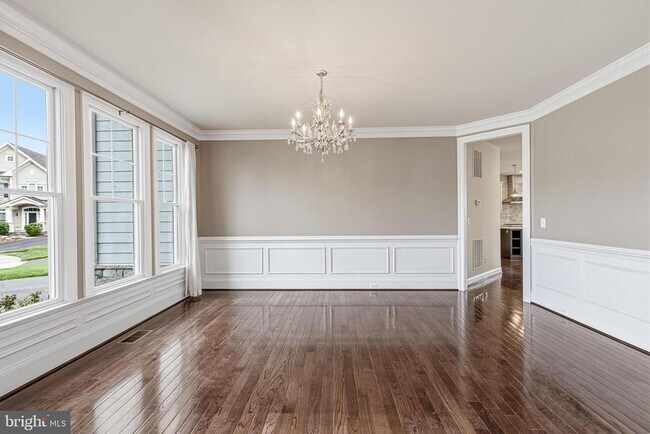 Foto del edificio - 1751 Tysons Crest Ln