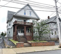 Building Photo - 19 Forest Ave