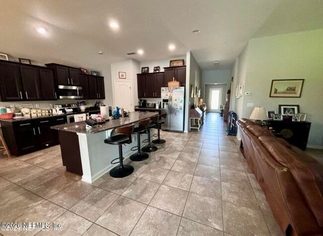 Foto del edificio - 15670 Coulter Ct