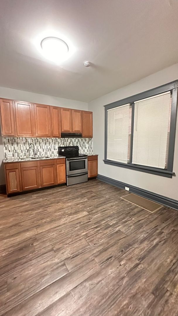 Foto del edificio - 4040 Shreve Ave