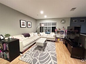 Building Photo - 15 Sagamore