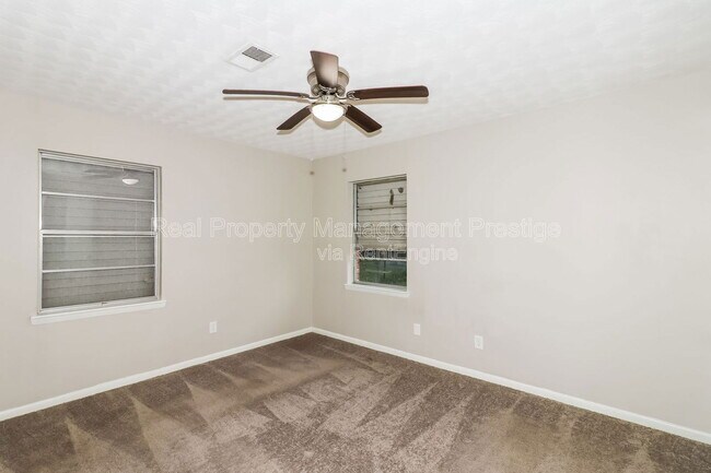 Foto del edificio - 517 N Linden Dr