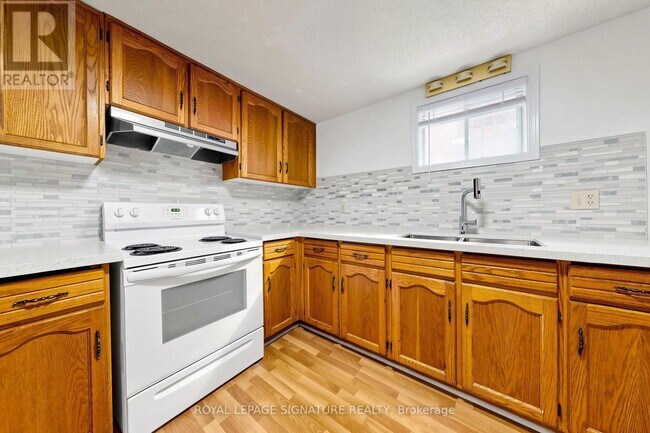 Photo du bâtiment - 156 Centennial Rd