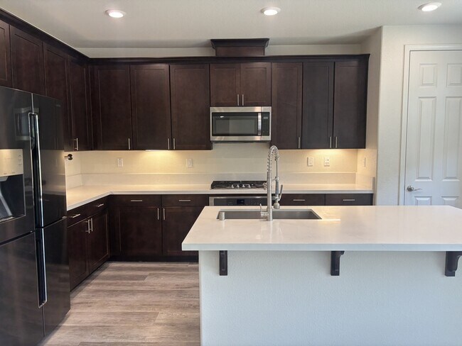 Foto del edificio - 5558 Kennedy Pl