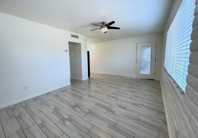 1 dormitorio, 1 baño - Mariposa Manor