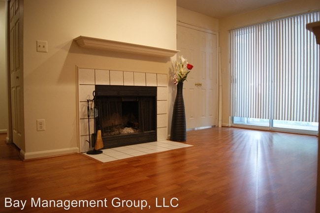 Building Photo - 4401 Silverbrook Ln