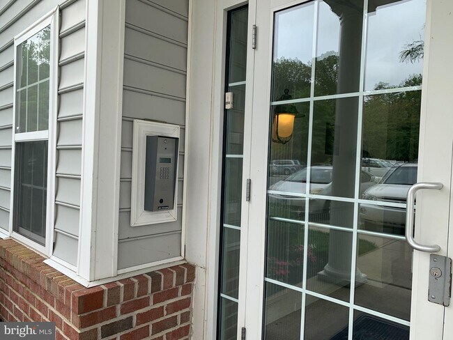 Building Photo - 594 Hopkins Landing Dr