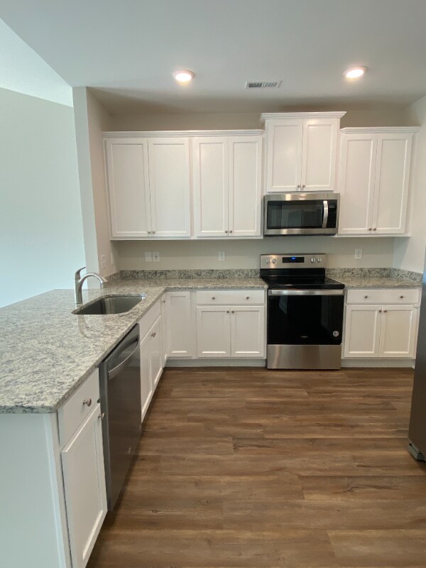 Building Photo - 105 Level Dr