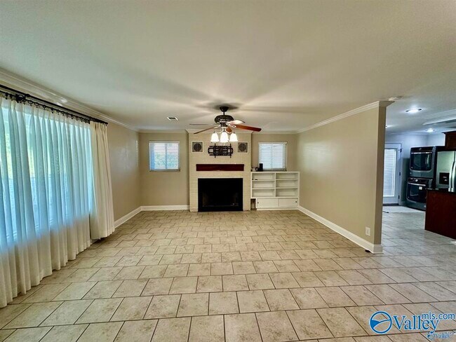 Building Photo - 8613 Camille Dr SE