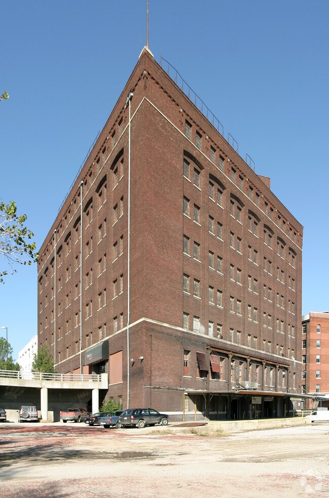 Windows Lofts Rentals Kansas City, MO