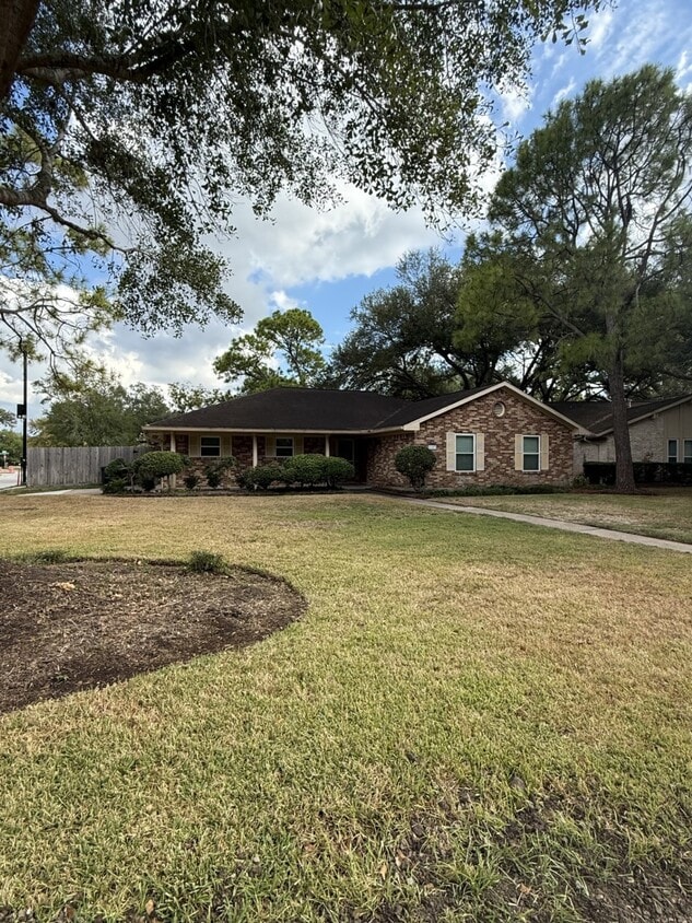 Foto principal - 5103 Encino Ct