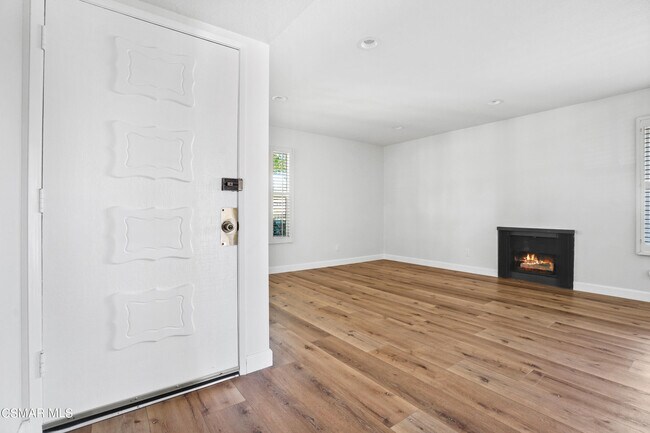 Building Photo - 4190 Lake Harbor Ln