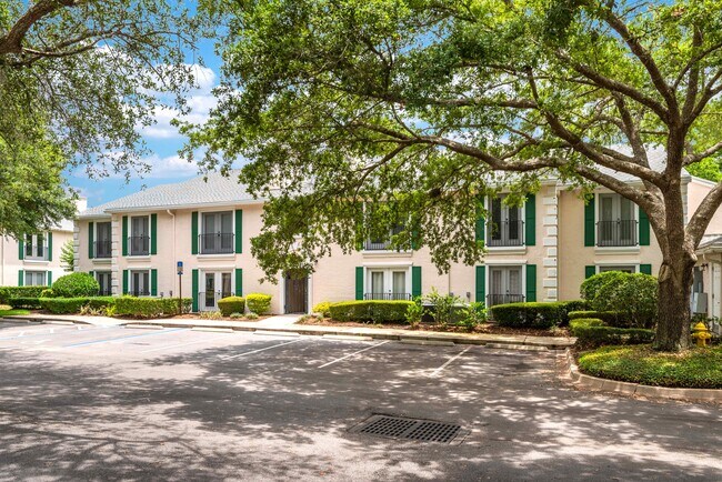 Building Photo - 13715 Richmond Park Dr N