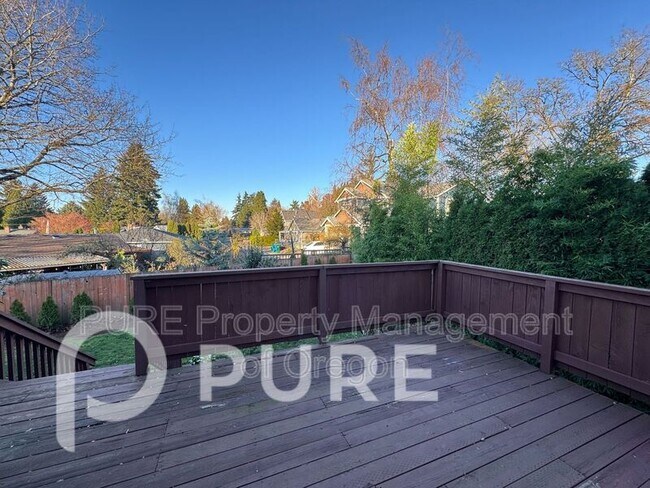 Building Photo - 3510 SE Sherry Ln