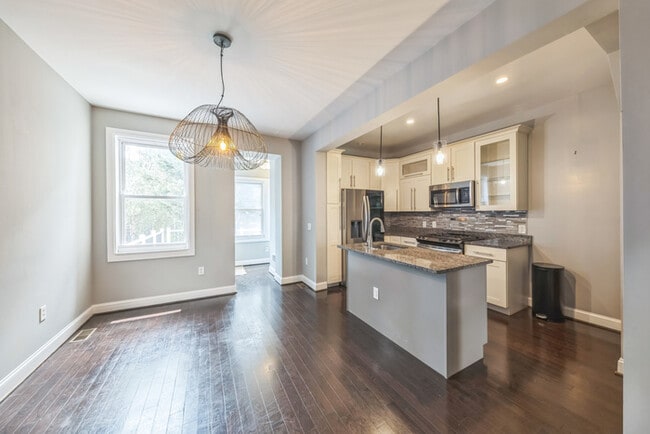 Foto del edificio - 723 K St NE