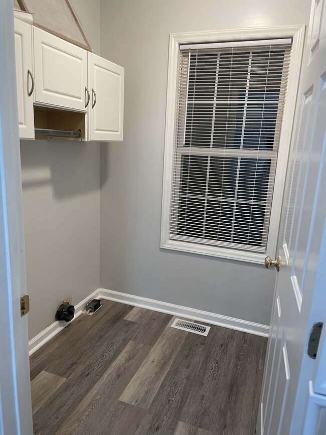 Laundry Room off Kitchen - 104 Ironwood Ln